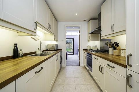 1 bedroom flat for sale, Sandycombe Road, Kew TW9