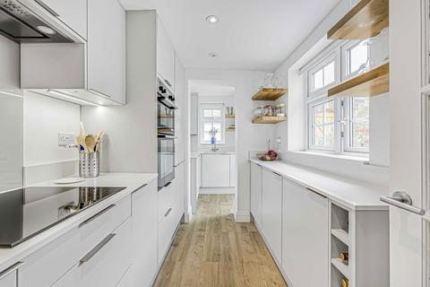 10 Albert Road, Richmond, TW10 6DP