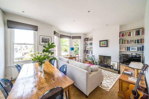 3 bedroom flat for sale, Forest Road, Kew TW9