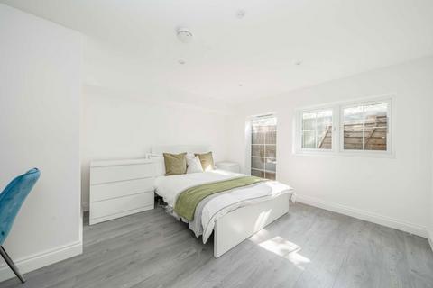 Studio for sale, Sandycombe Road, Kew TW9