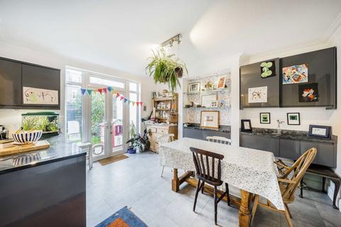 4 bedroom house for sale, Eastbourne Gardens, London SW14