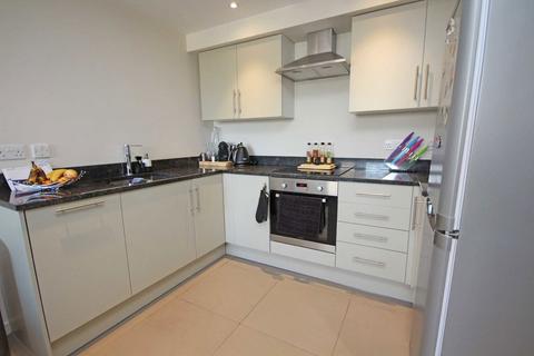 1 bedroom flat to rent, Orchard Road, Richmond TW9