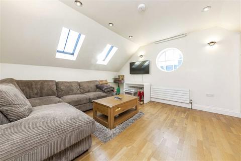 1 bedroom flat to rent, Rosedale Road, Richmond TW9