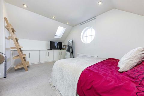 1 bedroom flat to rent, Rosedale Road, Richmond TW9