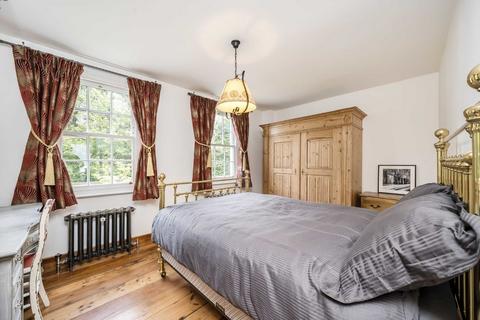 2 bedroom house to rent, Petersham Road, Petersham TW10