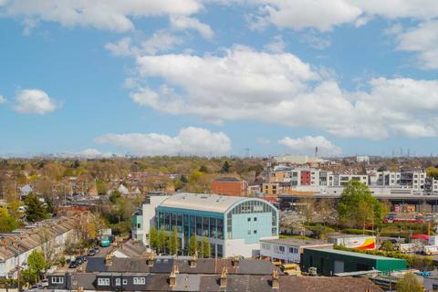 2 bedroom flat for sale, Lower Mortlake Road, Richmond TW9