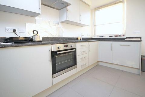 1 bedroom flat to rent, Orchard Road, Richmond TW9