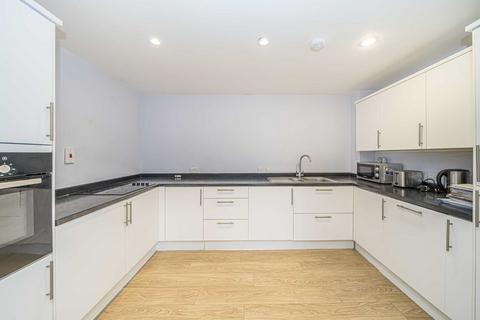 2 bedroom flat for sale, Grosvenor Road, Richmond TW10