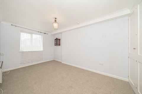 2 bedroom flat for sale, Grosvenor Road, Richmond TW10