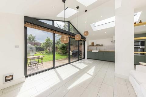 4 bedroom house for sale, Thompson Avenue, Kew TW9