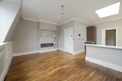 2 bedroom flat to rent, Upper Richmond Road West, London SW14