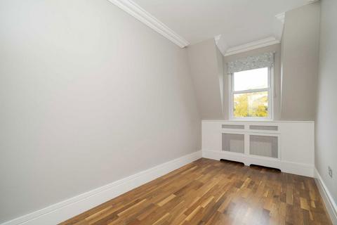 2 bedroom flat to rent, Upper Richmond Road West, London SW14