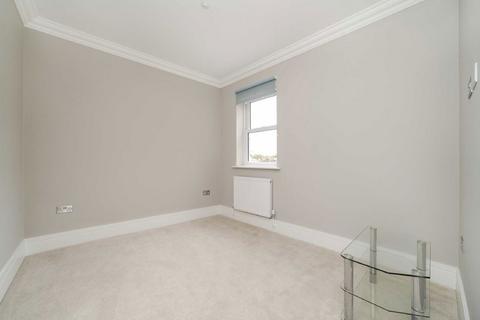 2 bedroom flat to rent, Upper Richmond Road West, London SW14