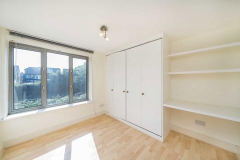 2 bedroom flat for sale, Hanson Close, London SW14