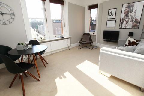 1 bedroom flat to rent, Sheen Road, Richmond TW9