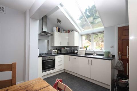 2 bedroom terraced house to rent, Lower Mortlake Road, Richmond TW9