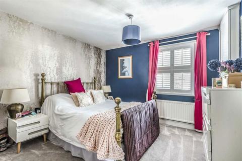 2 bedroom terraced house to rent, St. Georges Road, Richmond TW9