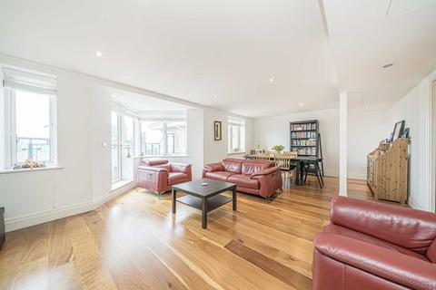 3 bedroom flat for sale, Strand Drive, Kew TW9