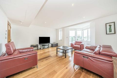 3 bedroom flat for sale, Strand Drive, Kew TW9