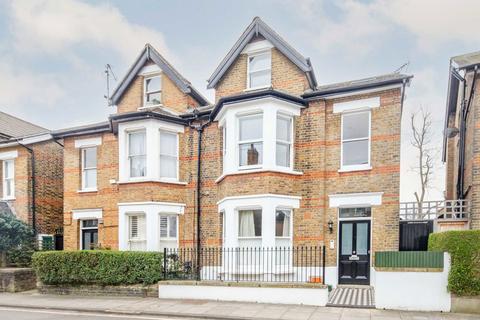 1 bedroom flat to rent, Larkfield Road, Richmond TW9