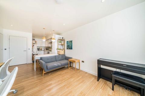 2 bedroom flat for sale, Garden Road, Richmond TW9