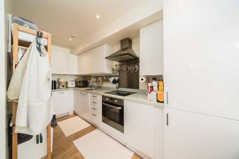 2 bedroom flat for sale, Garden Road, Richmond TW9