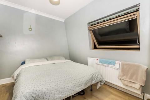 1 bedroom flat to rent, Lower Mortlake Road, Richmond TW9