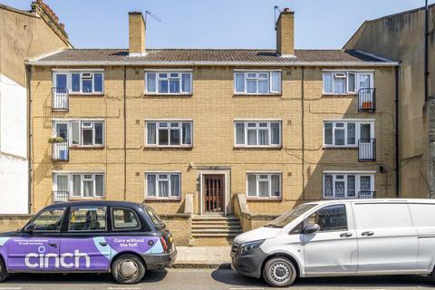 2 bedroom flat for sale, Lime Grove, London W12