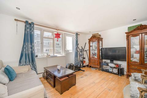 2 bedroom flat for sale, Lime Grove, London W12