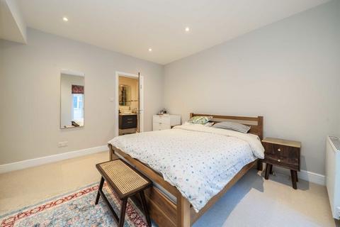 2 bedroom flat for sale, Cathnor Road, London W12