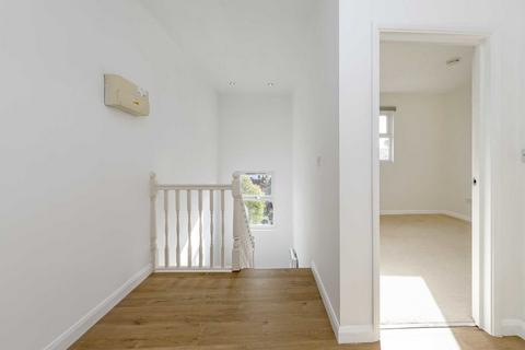 1 bedroom flat for sale, Askew Road, London W12