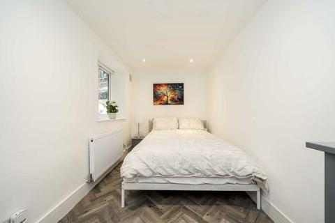 1 bedroom flat for sale, Woodstock Grove, London W12