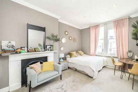 3 bedroom flat for sale, Sinclair Road, London W14