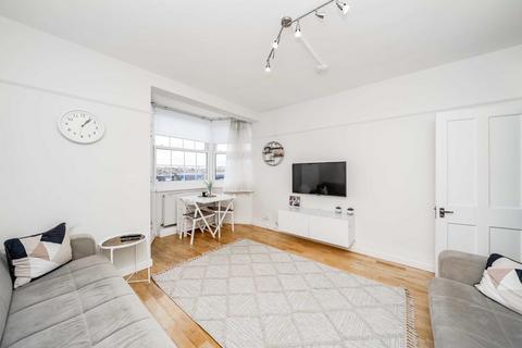 2 bedroom flat for sale, Becklow Gardens, London W12