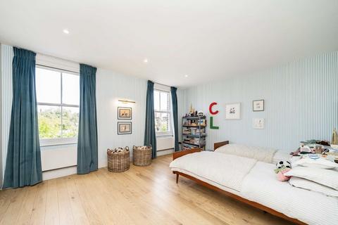 63 Aldbourne Road, London, W12 0LW