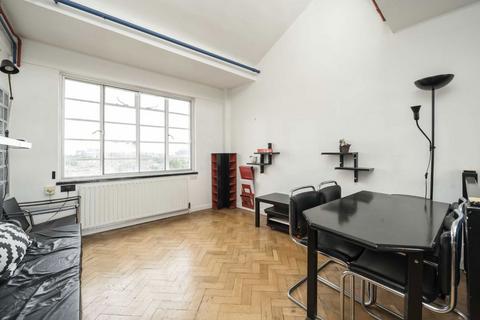 1 bedroom flat for sale, Shepherds Bush Road, London W6