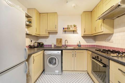 1 bedroom flat to rent, Uxbridge Road, London W12