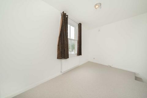 2 bedroom flat for sale, Askew Crescent, London W12