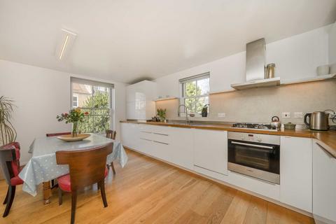 4 bedroom flat for sale, Coverdale Road, London W12