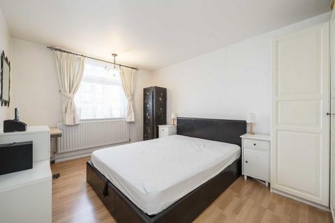 3 bedroom flat for sale, Shepherds Bush Green, London W12