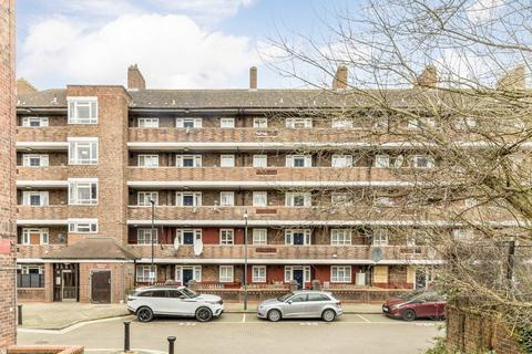 2 bedroom flat for sale, White City Estate, London W12