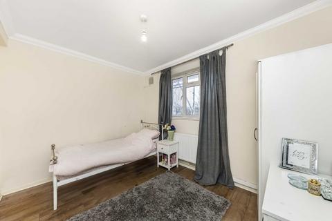 2 bedroom flat for sale, White City Estate, London W12