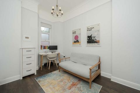 2 bedroom flat for sale, Uxbridge Road, London W12