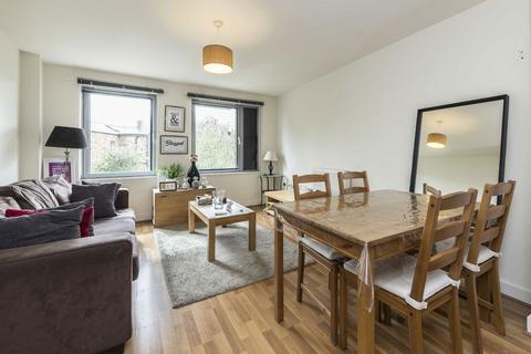 2 bedroom flat for sale, Normandy Place, London W12