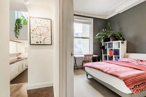 100c Devonport Road, London, W12 8NU