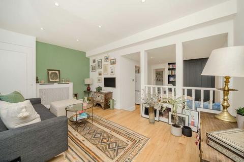 2 bedroom flat for sale, Woodstock Grove, London W12