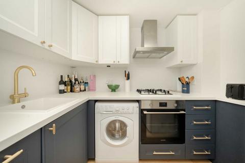 2 bedroom flat for sale, Woodstock Grove, London W12