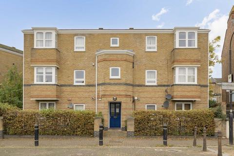 2 bedroom house for sale, Westville Road, London W12