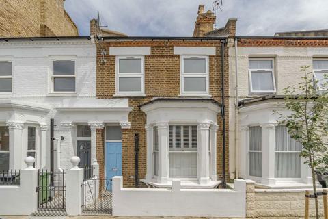 3 bedroom flat to rent, Stronsa Road, London W12