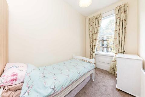 2 bedroom flat to rent, Russell Road, London W14